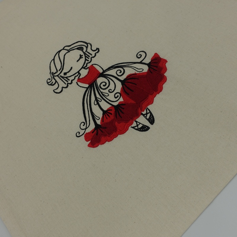 tote bag brodé danseuse robe avec coquelicots en gros plan